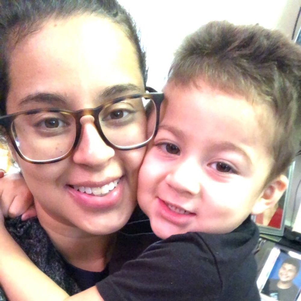 Meet your Posher, Gloria